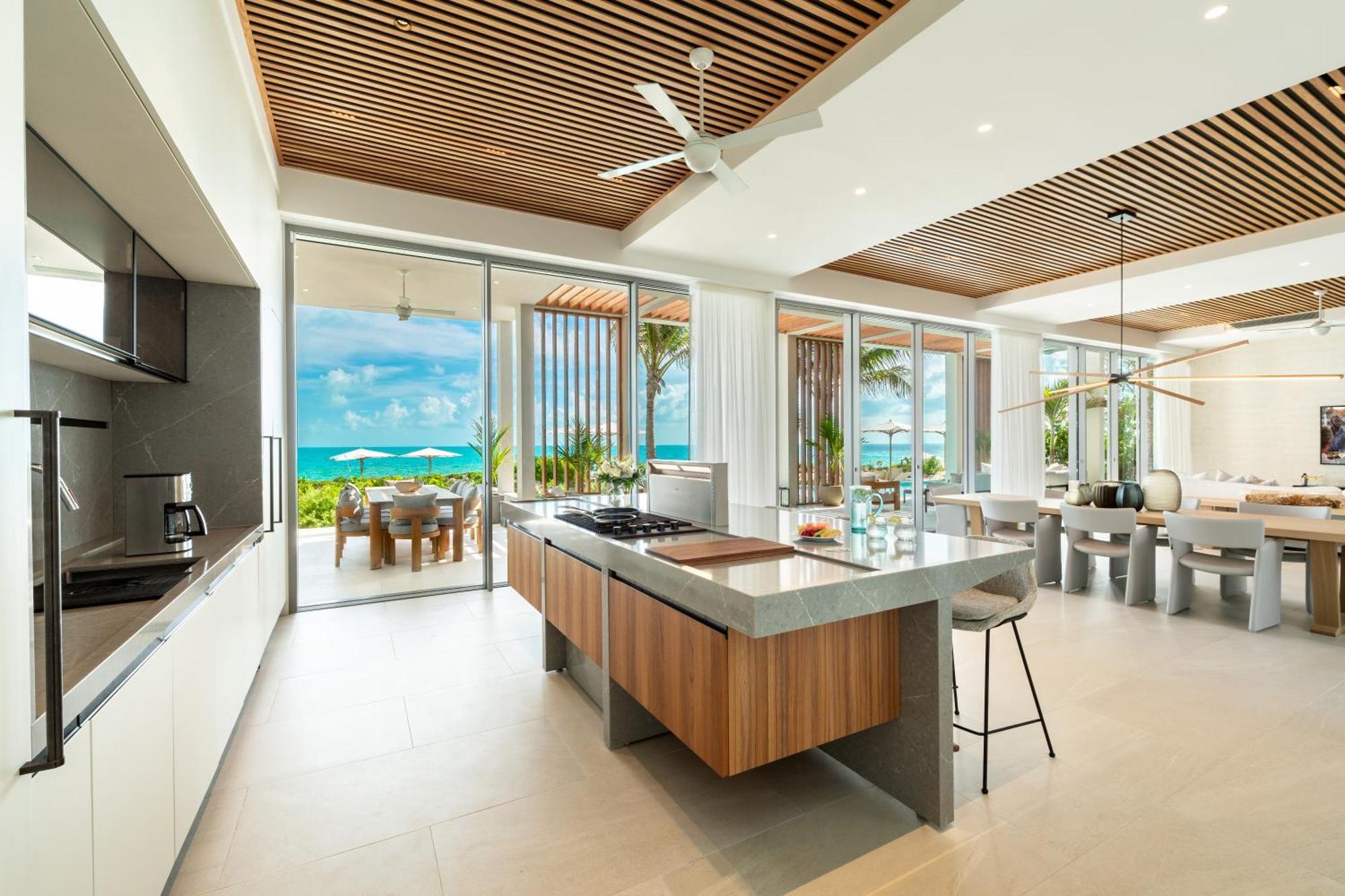 South Bank Hotel Long Bay Bagian luar foto